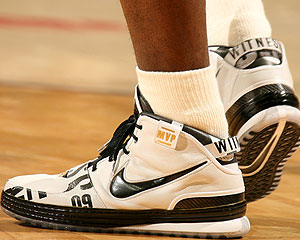 LeBron-James_0507_pop.jpg