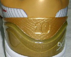 kobe4_gold_0730.jpg